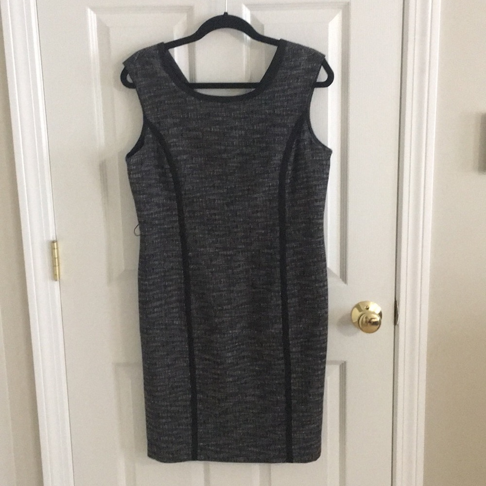 ❤️ Rafaella textured black shift dress ❤️